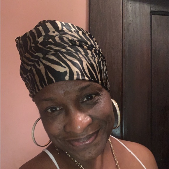 Meet your Posher, Dana - Picture 1 of 1